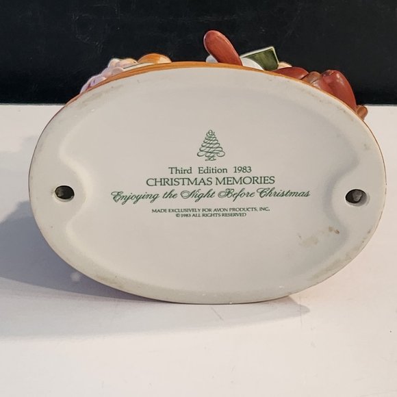 1983 Avon Enjoying The Night Before Christmas Figurine - Picture 7 of 8